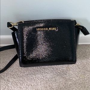 Michael kors cross body